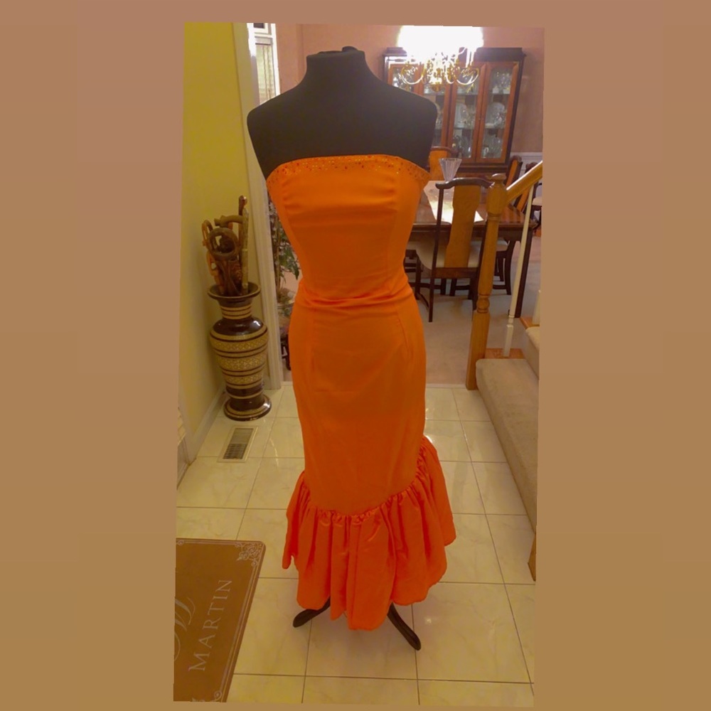 Super Pretty Coral/Orange Panoply Dress